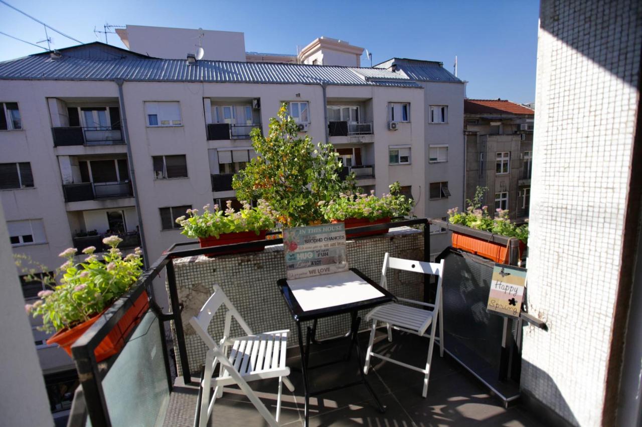 Brick Apartment On Macedonia Pedestrian Street 斯科普里 外观 照片