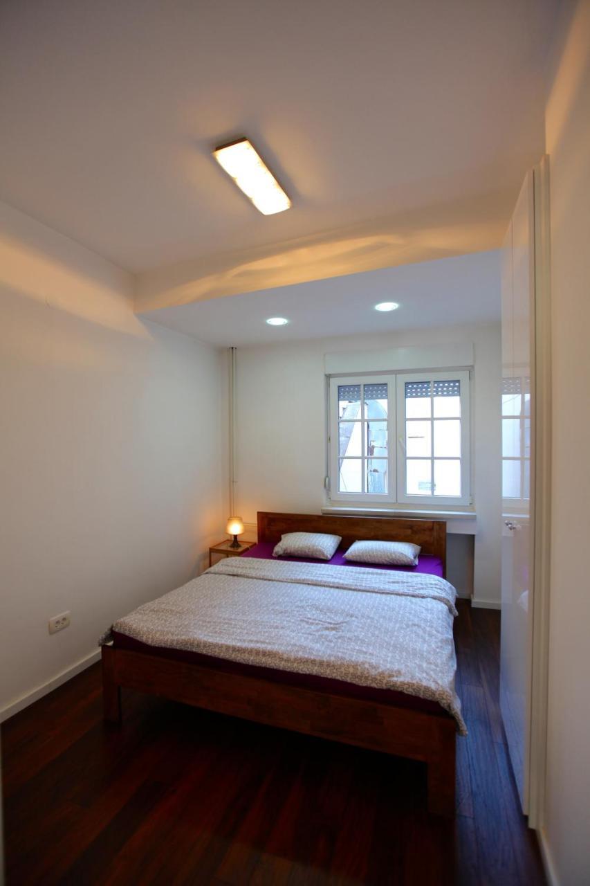 Brick Apartment On Macedonia Pedestrian Street 斯科普里 外观 照片
